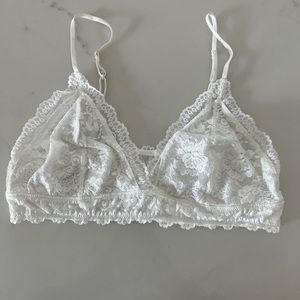 Aritzia bralette